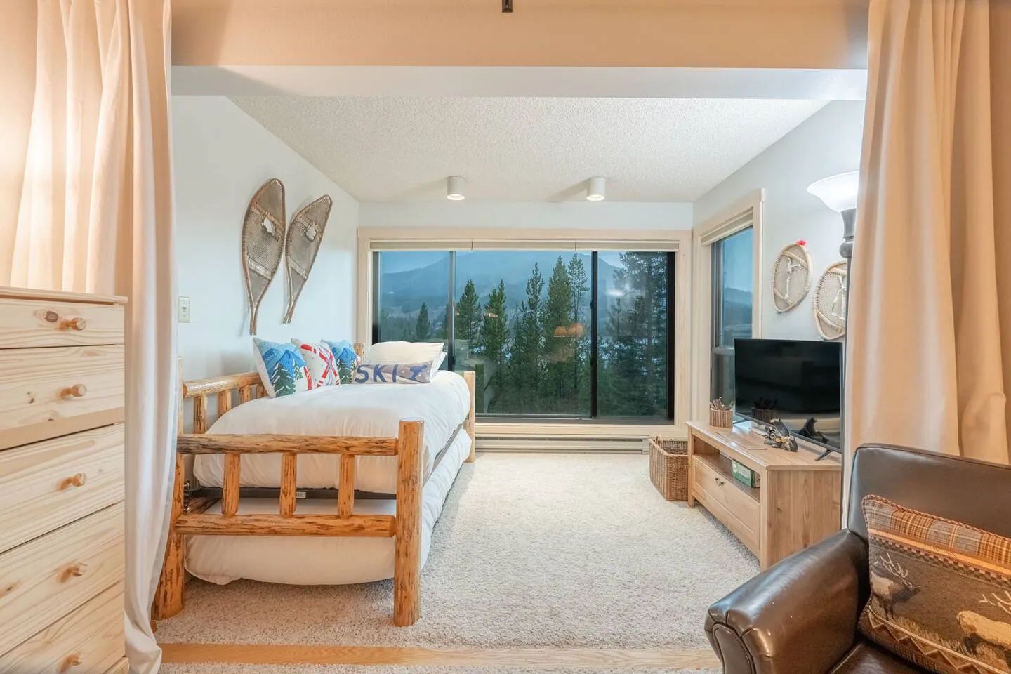 Skycrest 1712, Big Sky, Montana: photo 24 of 41